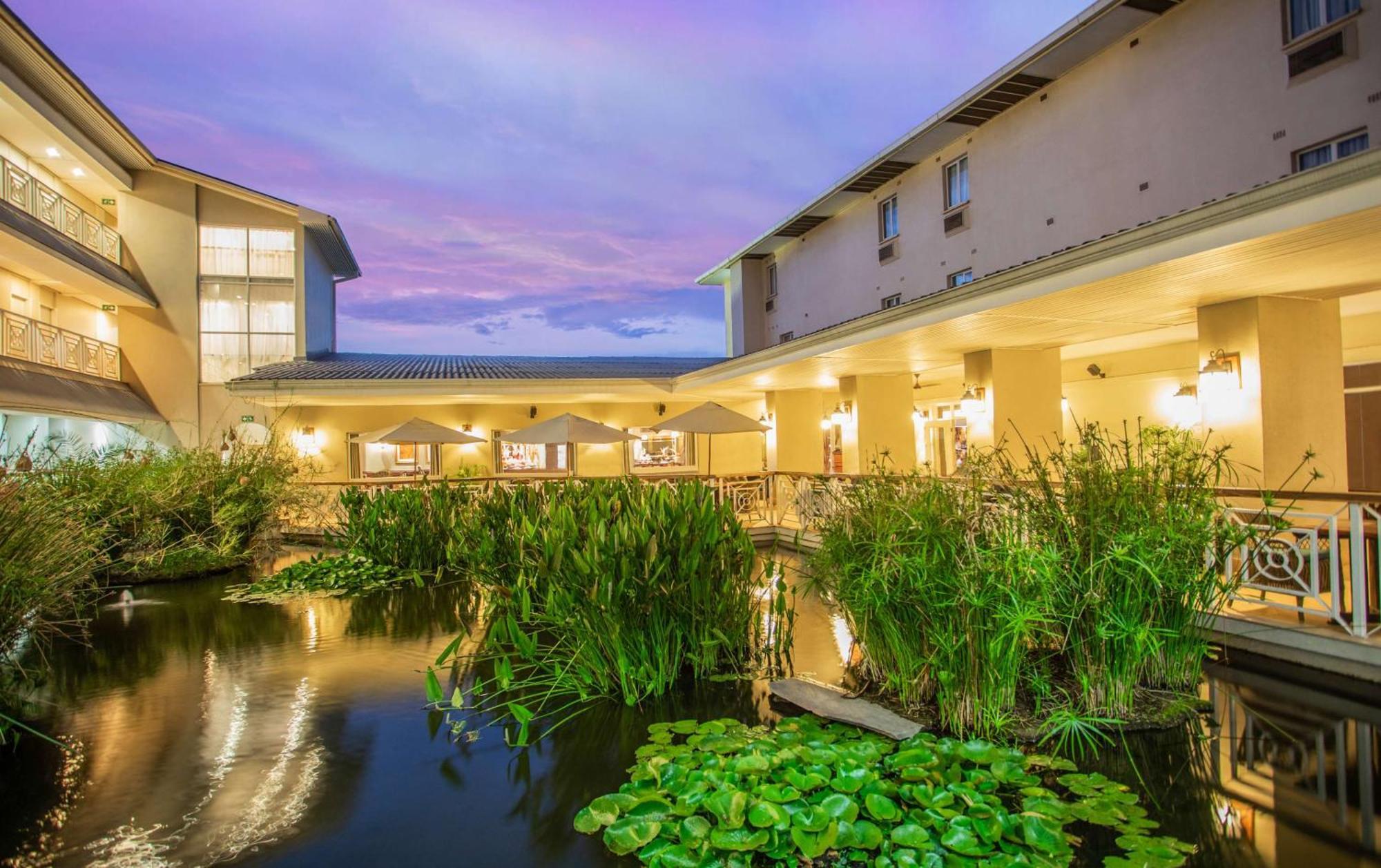 Southern Sun Ridgeway Lusaka Esterno foto